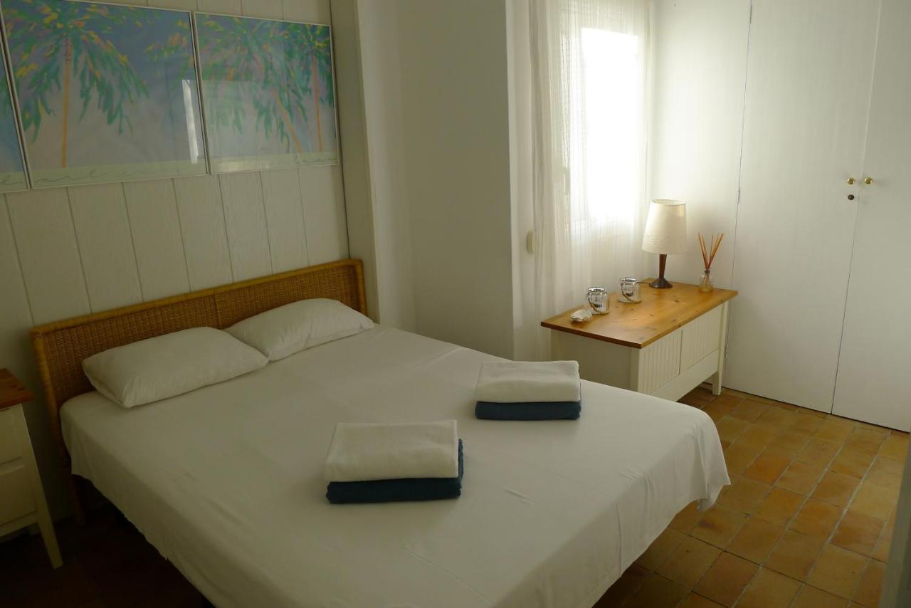 Fragata Beach Seaview Sitges Extérieur photo